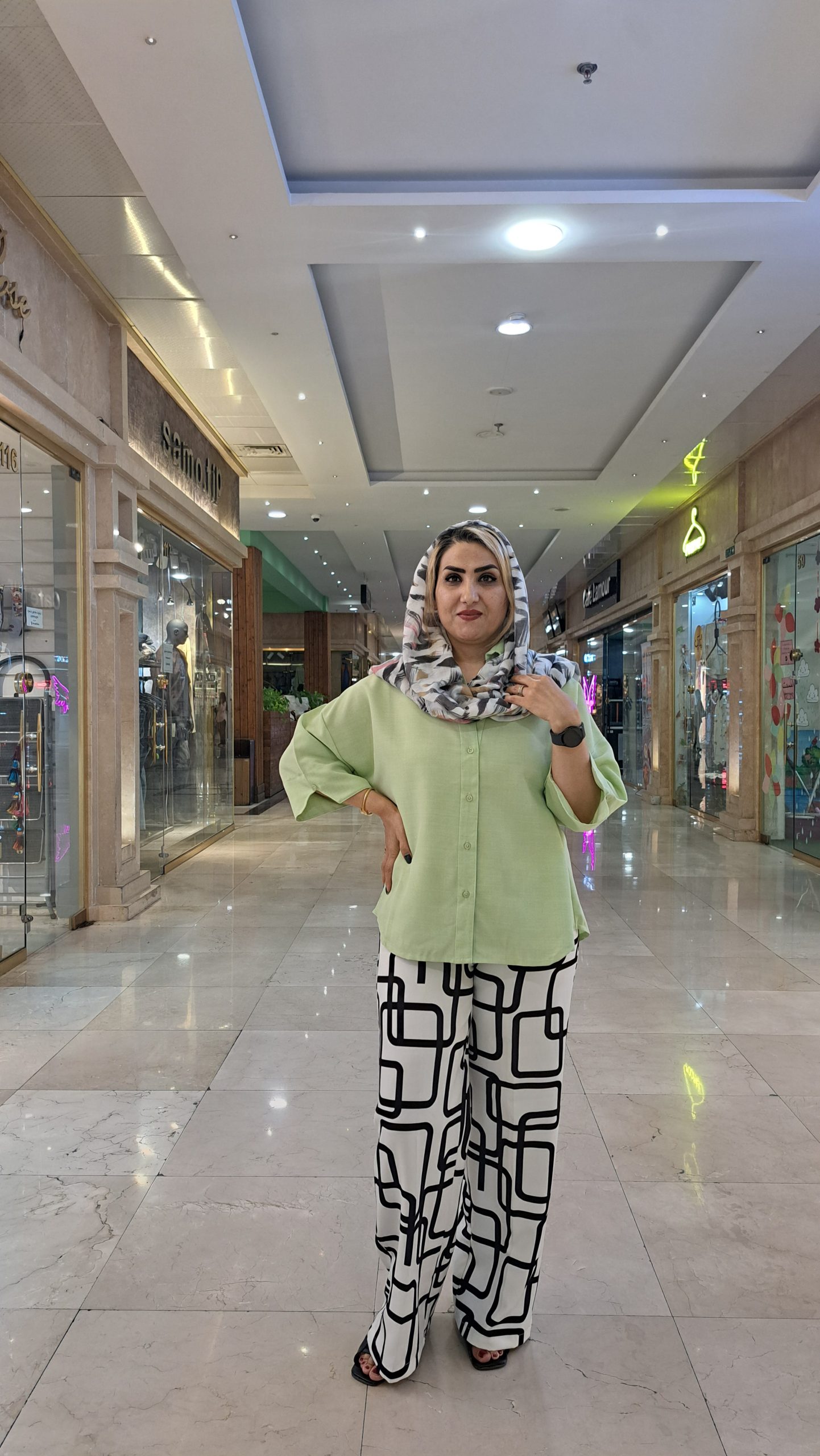 شومیز لینن ساده پشت پل دار